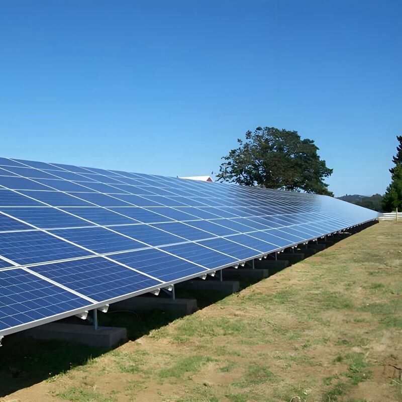 Наземные кронштейны для солнечных панелей с коррозионностойкими анодированными алюминиевыми компонентами, предназначенные для простой сборки и длительного использования на открытом воздухе.