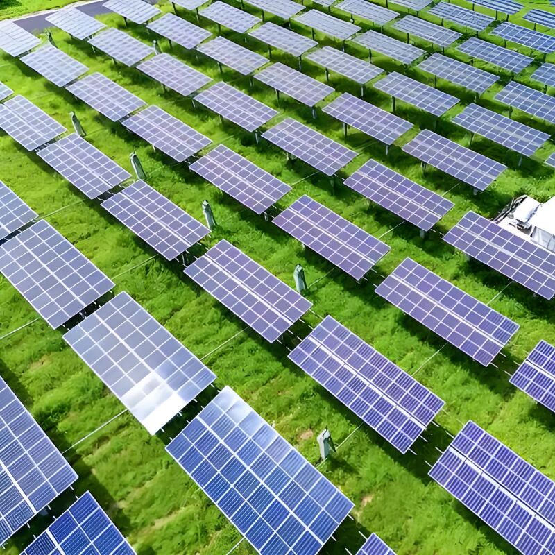 Всеповерхностные прочные наземные солнечные крепления: завоевание сложных мест для стабильности жизненного цикла